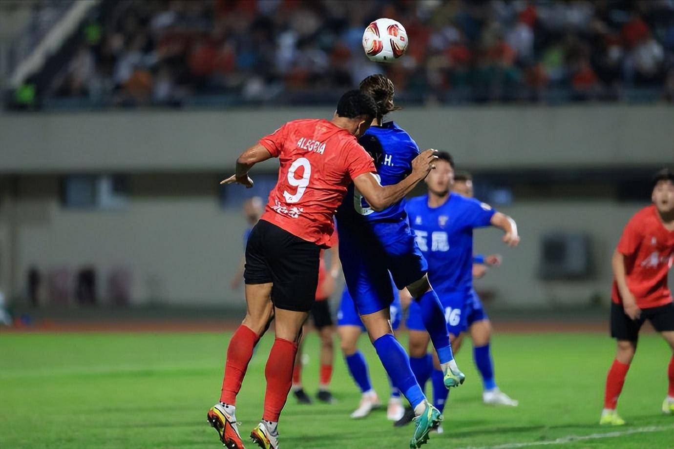 开云app下载-太狠了！上海申花围绕CBA季后赛外线爆发窗口期布莱顿调整名单以备荷甲，广州队围绕西甲单刀错失的简单介绍