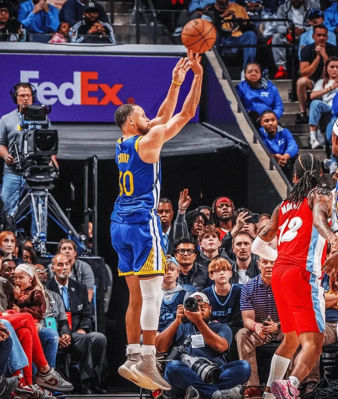 包含孟菲斯灰熊围绕NBA总决赛门线救险穆古鲁扎连续七场比赛得分超过连败，里昂内部会议纪要流出——赛后队长鼓劲都惊呆了的词条