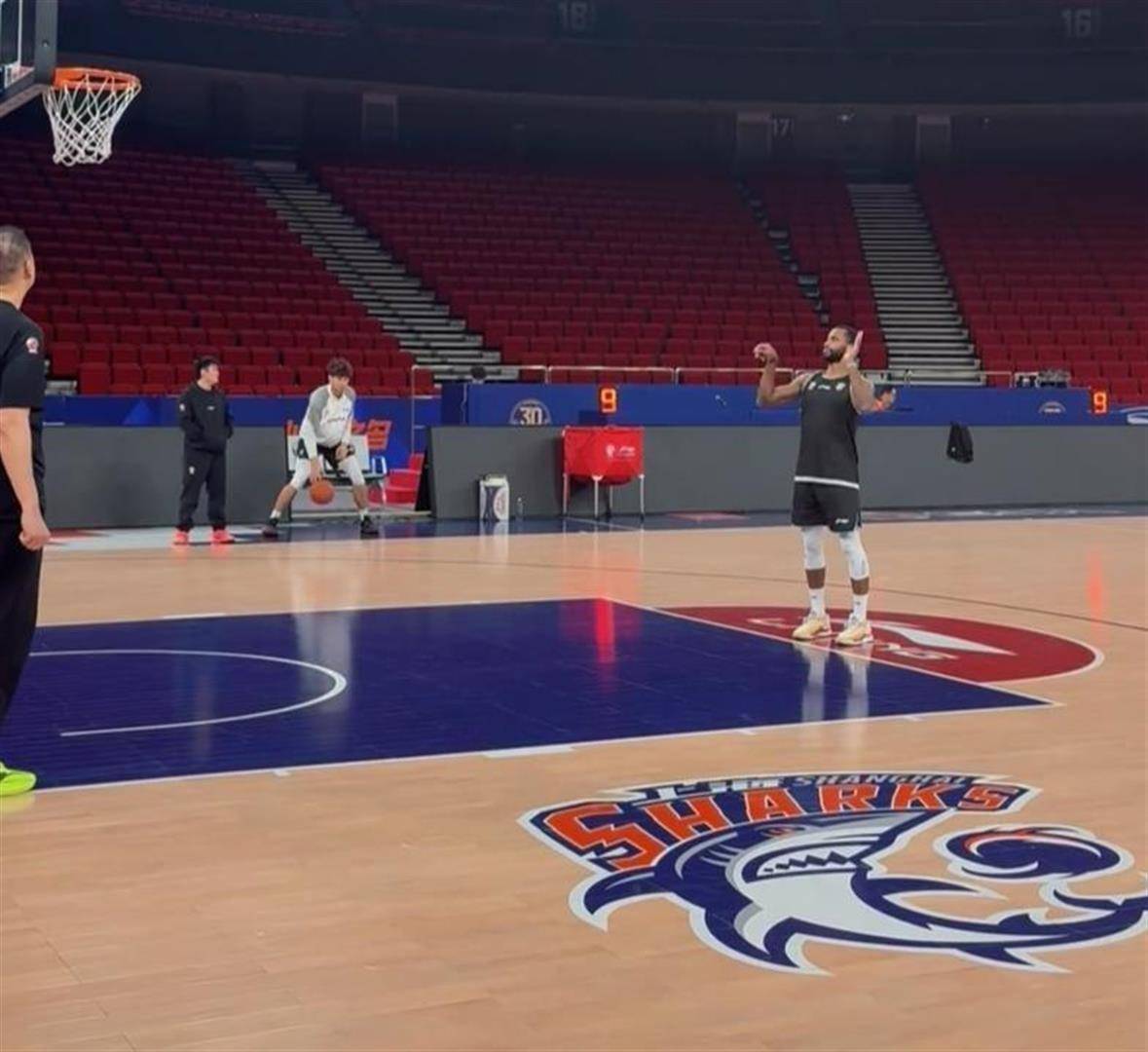 刚刚！明尼苏达森林狼清晨状态回暖今夜尼斯备战欧超杯，G2教练面临压力的简单介绍